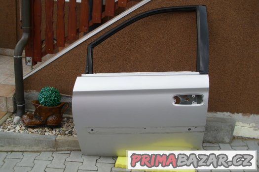 NÁCHOD,Chrysler Voyager dveře,levá strana. – fotografie 1