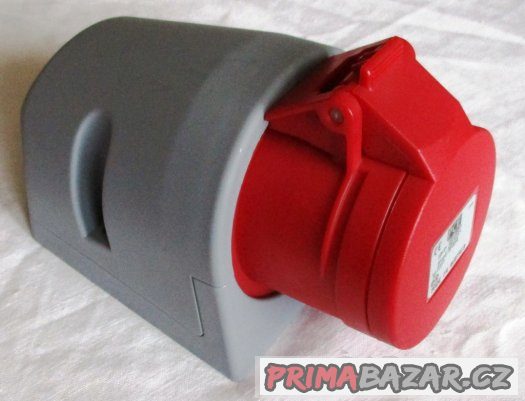 Třífázová zásuvka - 5 pólová, 16A / 400V, krytí IP 44, TT – fotografie 1