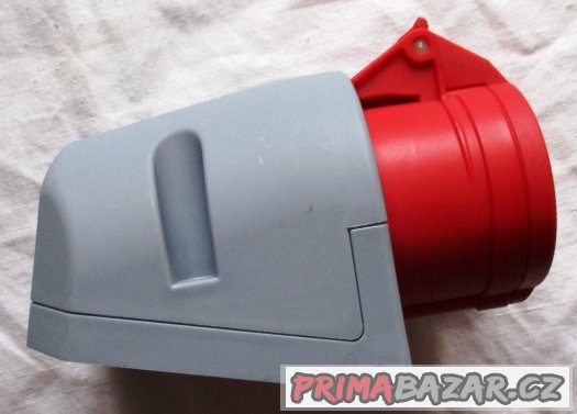 Třífázová zásuvka - 5 pólová, 16A / 400V, krytí IP 44, TT – fotografie 2