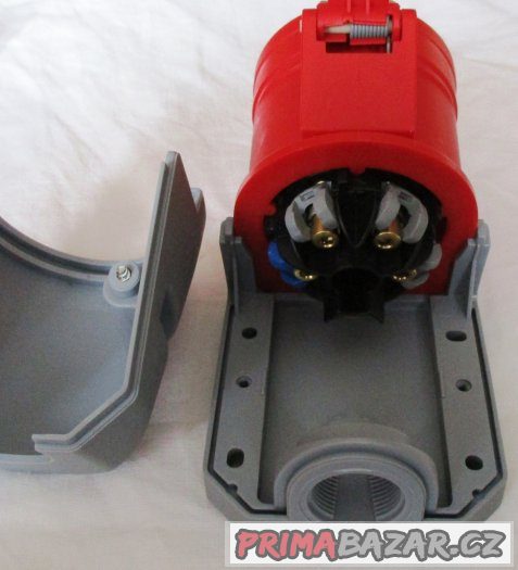 Třífázová zásuvka - 5 pólová, 32A / 400V, krytí IP 44, TT – fotografie 5