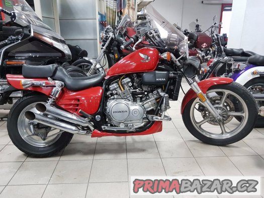 Honda Magna vf 700 vf 750  krásna lame ako novy – fotografie 1