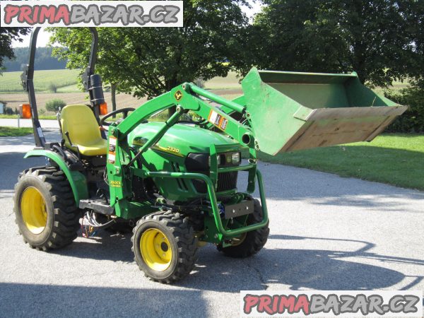 John Deere 2320 traktor s příslušenstvím – fotografie 1