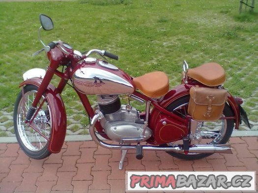 Jawa 250 pérák – fotografie 1