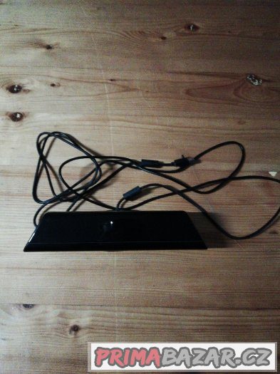 Xbox 360 4gb + kinect + 2 hry – fotografie 3