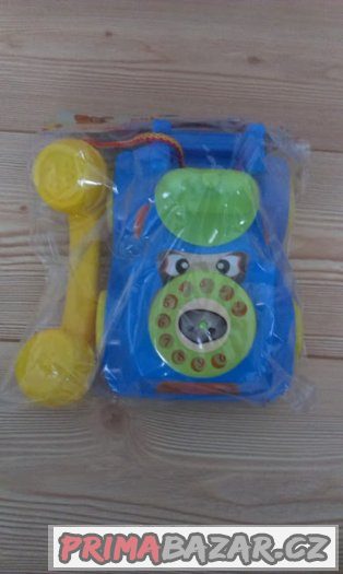 Nový plastový tahací telefon pejsek – fotografie 1