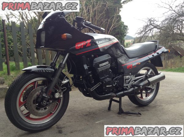Kawasaki 900R – fotografie 1
