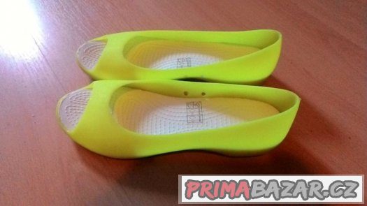 Neonové balerinky, crosky – fotografie 1