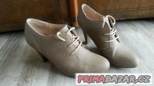 Deichmann Graceland béžové boty na podpatku – fotografie 1