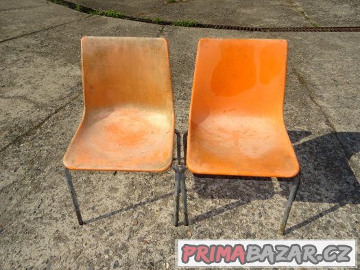 Retro - oranžové plastové židle - 2 ks – fotografie 1