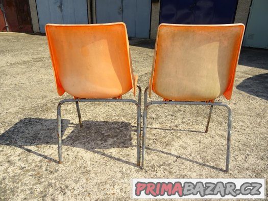 Retro - oranžové plastové židle - 2 ks – fotografie 4