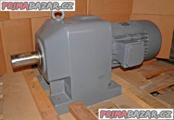Elektromotor s převodovkou 7,5 KW – fotografie 1