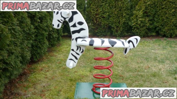 Houpačka na pružině, zebra
