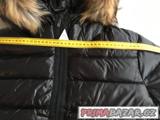Dámská péřová bunda “Moncler”. – fotografie 3