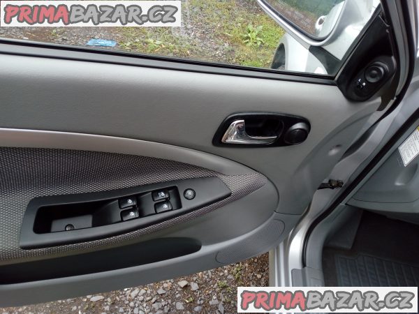 Chevrolet Nubira Combi CDX – fotografie 10