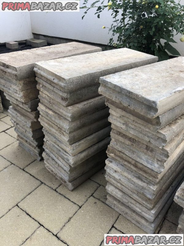 Betonové obrubníky-30 ks – fotografie 1
