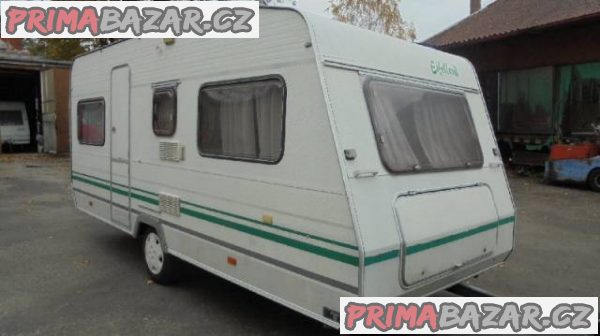Karavan Knaus Eiffelland 8404, čtyři lůžka, 1000kg – fotografie 1