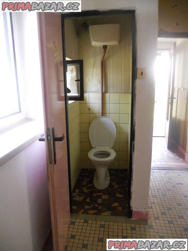 Pronajmu byt v rod.domku – fotografie 7