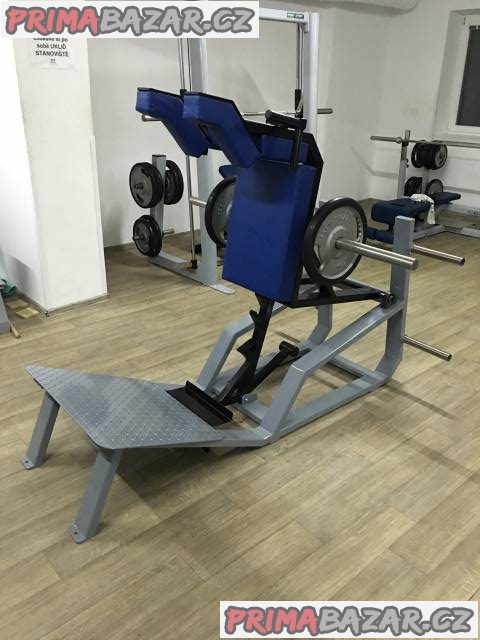V squat machine – fotografie 4