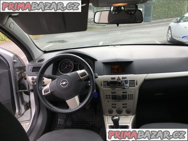 Opel Astra H – fotografie 4