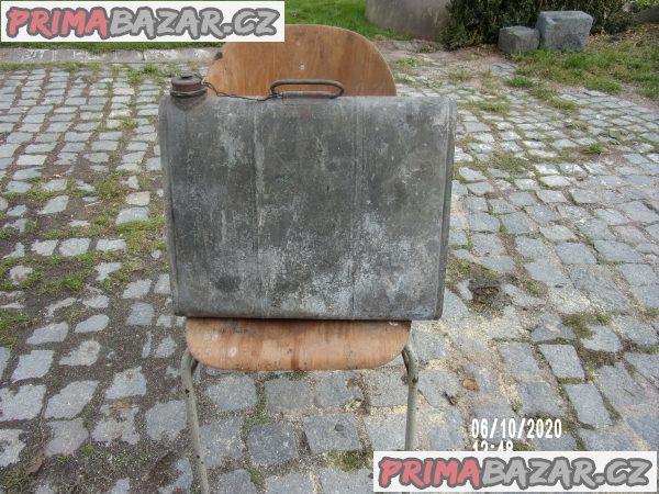 Kanystr trojúhelníkový Jg 20l – fotografie 1