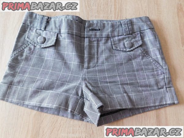 Dívčí kraťasy-vel.146
