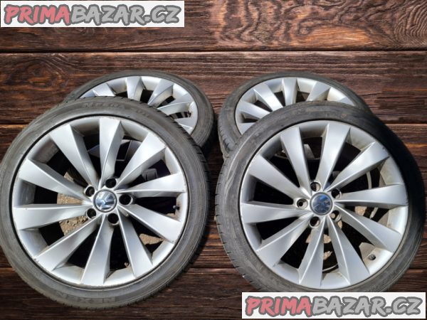 Alu kola Volkswagen číslo dílu 3C8601025D 5x1
