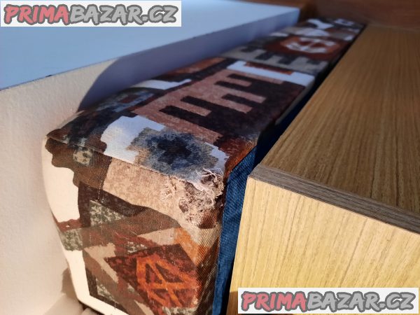 Válenda s úložným prostorem – fotografie 3