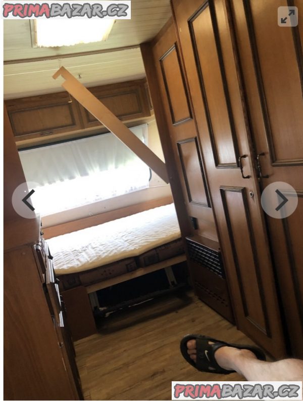 OBYTNÝ KARAVAN + dřevěná bouda – fotografie 8