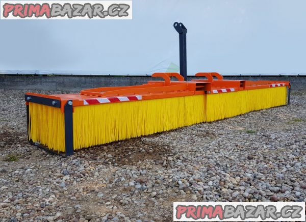 UNIVERZÁLNÍ ZAMETACÍ ZAŘÍZNÍ