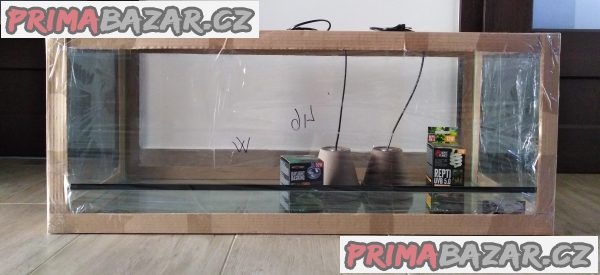 Vybavené 100x40x40cm terárium nové. Vhodne pro agamy, želvy , hady a jine gekony. 2x světla , žárovky uvb a výhřevna, přední posouvaci dvířka, 2 x větrání. Síla skla 5 mm.Předání Praha nebo Kralupy nad Vltavou. Eventuálně mohu doprav – fotografie 1
