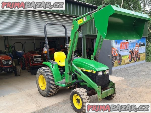John Deere 4400 – fotografie 1