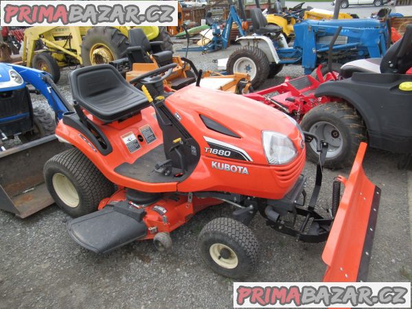 Zahradní traktor Kubota T1880 s radlicí – fotografie 1