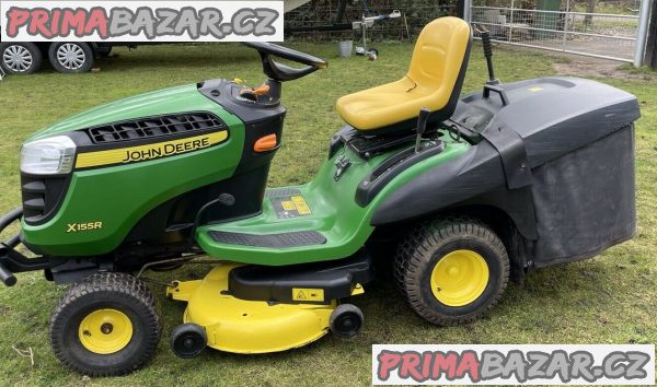John deere X155R jezdí na sekačce na trávu – fotografie 2