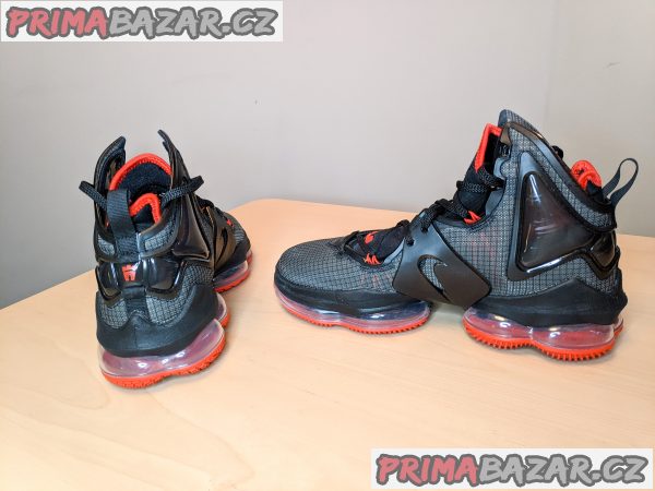 Nové basketbalové boty Nike Lebron 19 – fotografie 2
