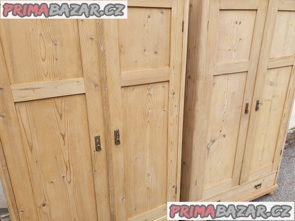 STAROŽITNÉ PÁROVÉ SKŘÍNĚ PO RENOVACI – fotografie 4