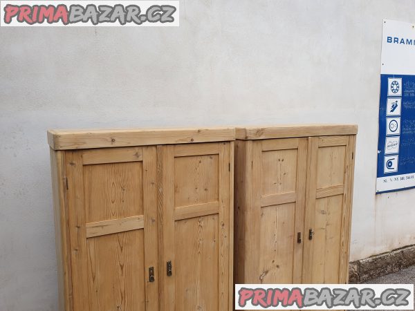 STAROŽITNÉ PÁROVÉ SKŘÍNĚ PO RENOVACI – fotografie 2