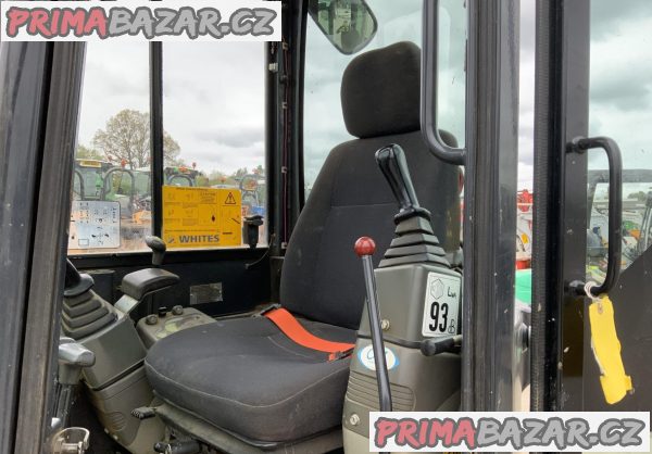 Minibagr Yanmar vio25 – fotografie 2