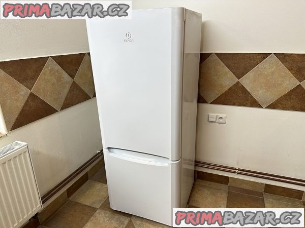 329 Lednice kombinovaná INDESIT – fotografie 1