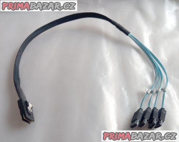 HDD kabel z miniSAS na 4x SATA – fotografie 1