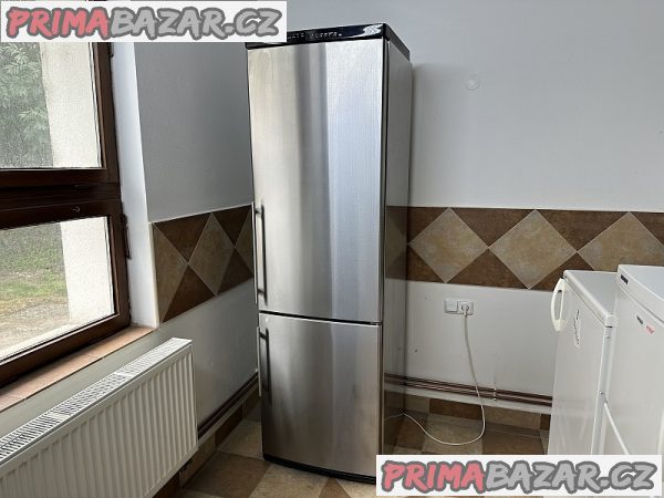 302 Lednice kombinovaná LIEBHERR KGBes 4046 nerez BIOFRESH – fotografie 1