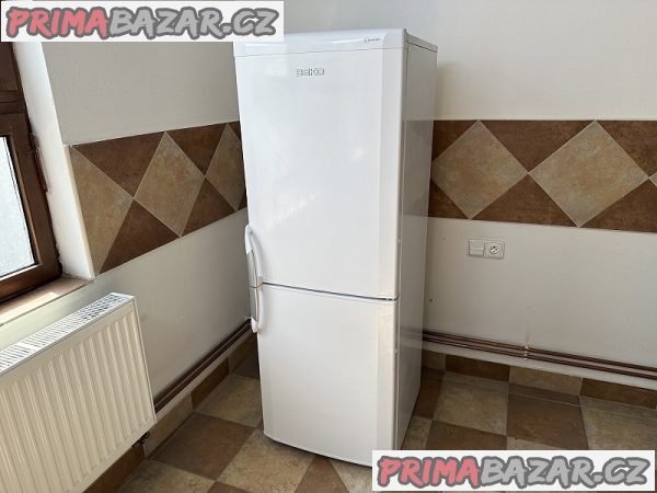 341 Lednice kombinovaná BEKO A+ – fotografie 1