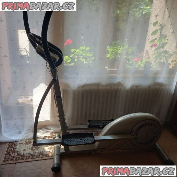 Vybavení z domácí posilovny – fotografie 8