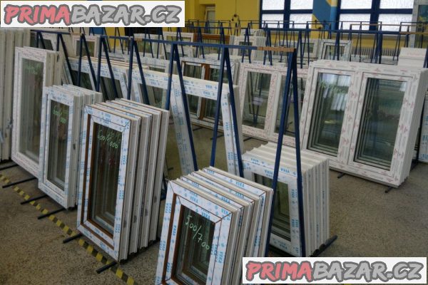Plastové okno 60x120 zlatý dub – fotografie 2