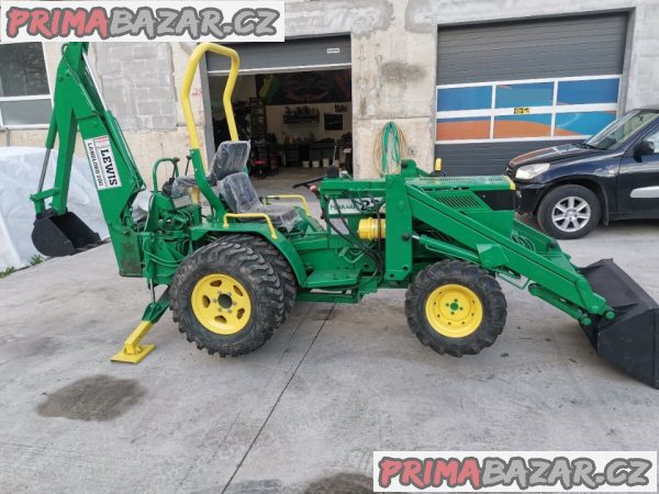 Malotraktor s čelním nakladačem 4x4 Ferrari W22-3-3W – fotografie 4