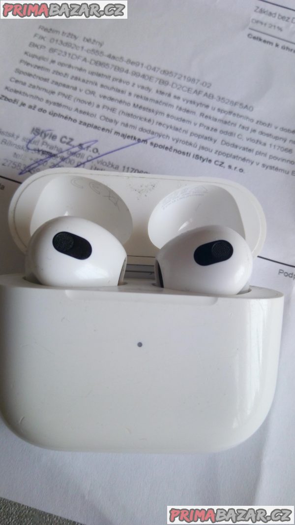Apple AirPods 3 gen – fotografie 1