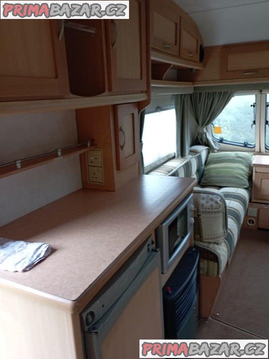 Prodám velmi zachovalý karavan Elldis Hurricane – fotografie 10
