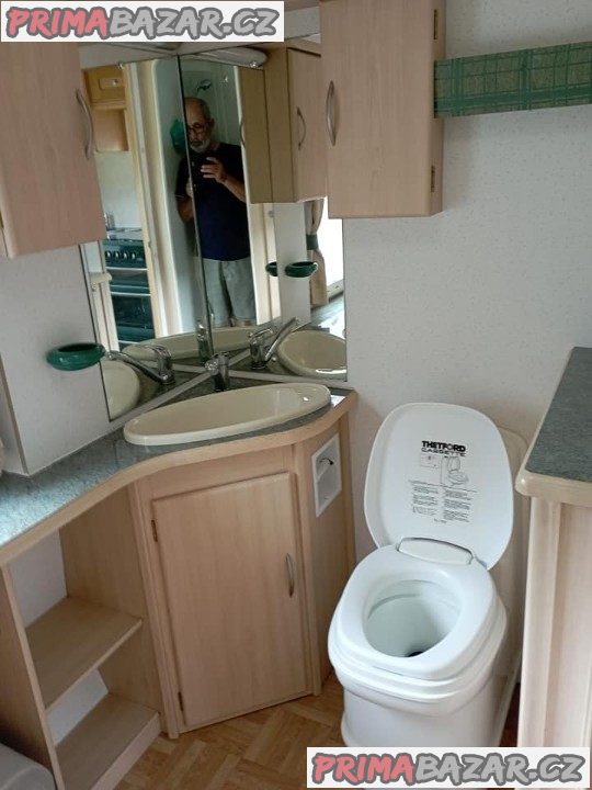 Prodám velmi zachovalý karavan Elldis Hurricane – fotografie 8