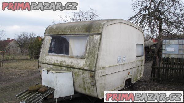 Karavan s TP před opravou, nebo na zahradu. – fotografie 1