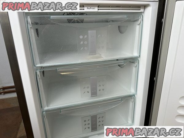 676 Lednice LIEBHERR CBNPes 3956 NOFROST BIOFRESH nerez A++ – fotografie 6