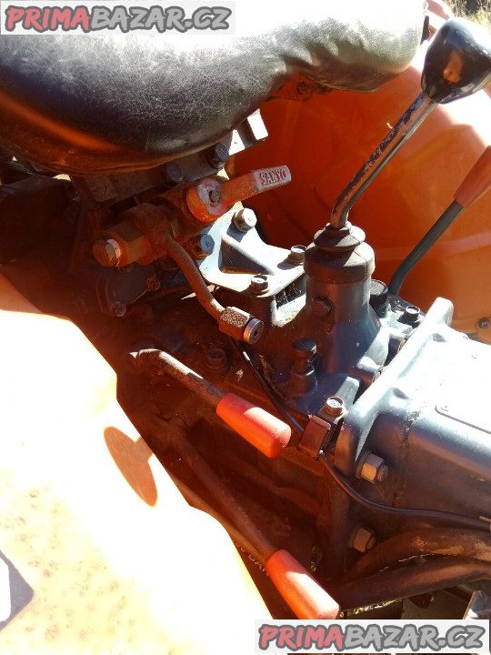 Malotraktor s Nakladacem Kubota BB7-01D – fotografie 2